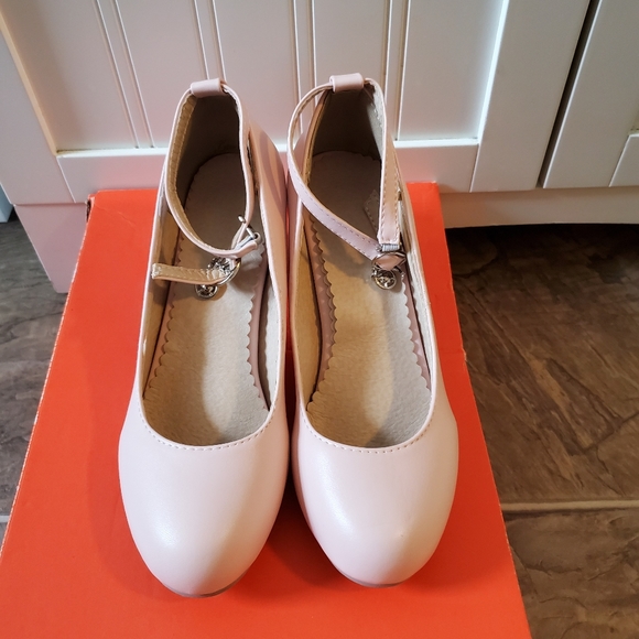 Ankle strap pumps-6.5 - Picture 6 of 9